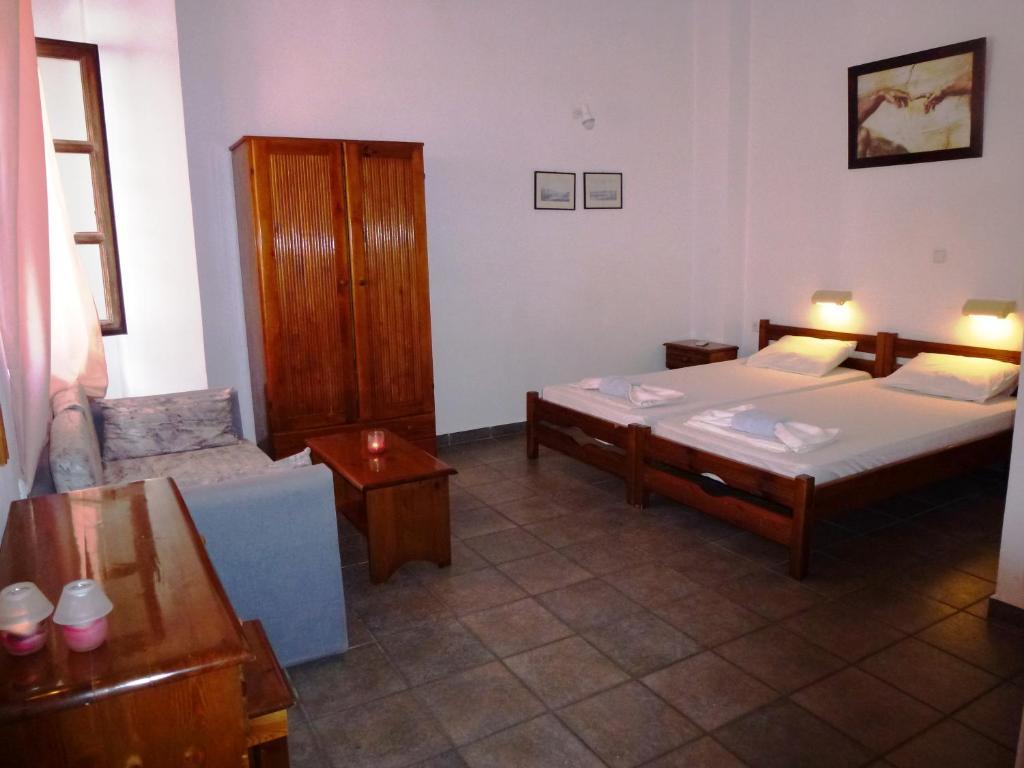 Odos Odysseos Aparthotel Ermoupoli Room photo